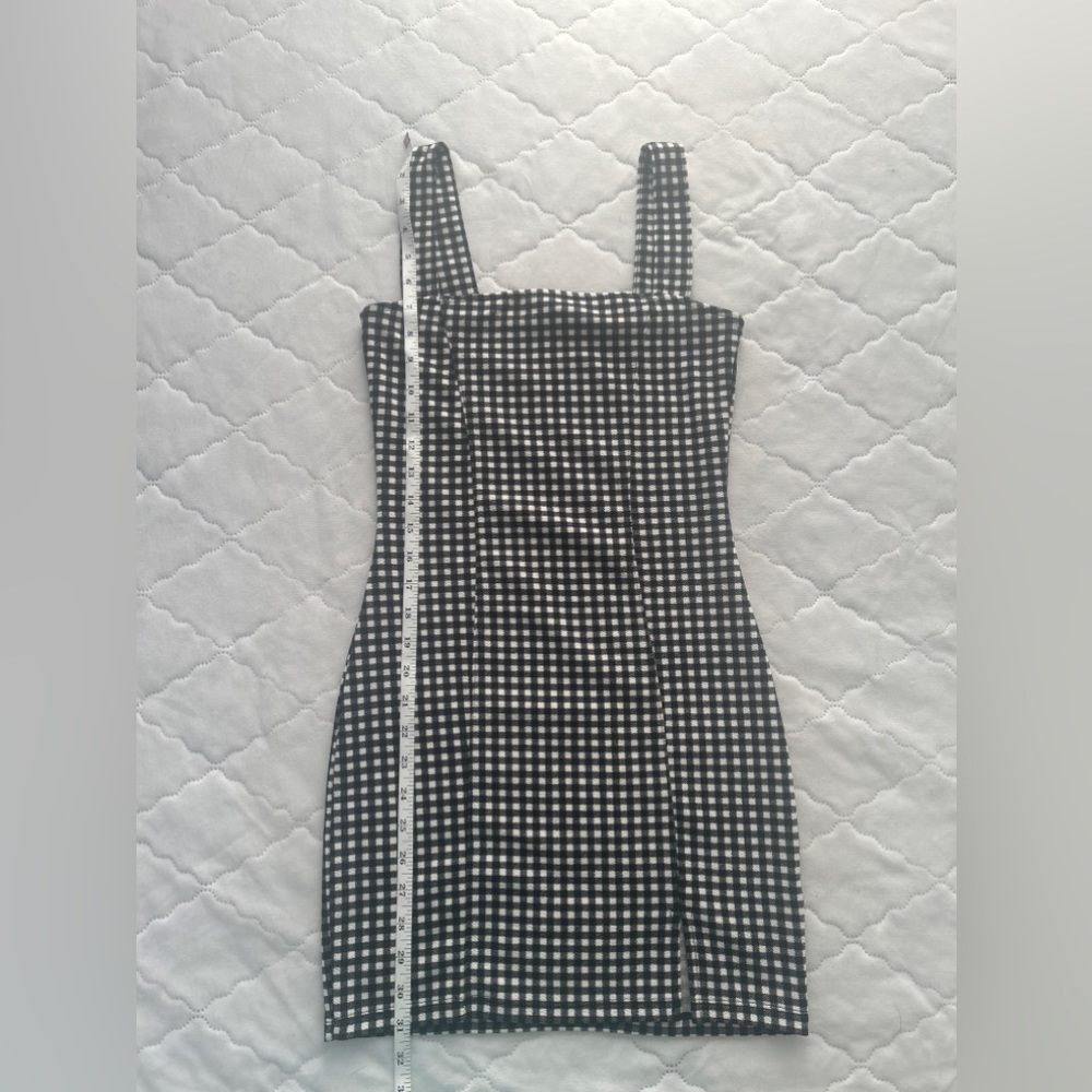 H&M Bodycon Dress - Picture 2 of 6